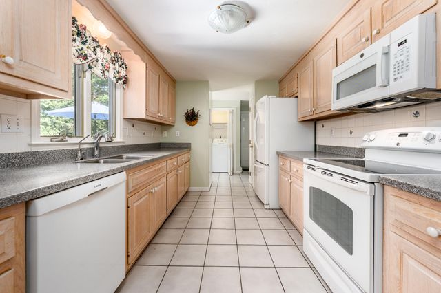 976 Route 6A, Yarmouth Port, MA 02675