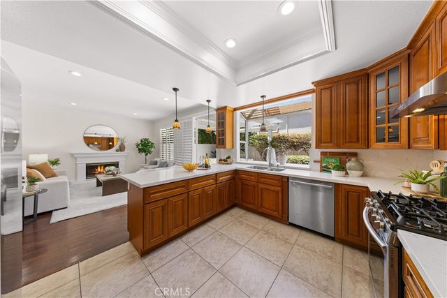 9 Terraza, Irvine, CA 92614