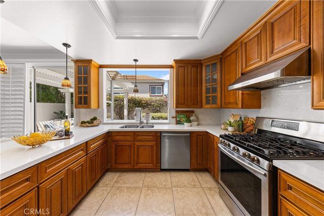 9 Terraza, Irvine, CA 92614