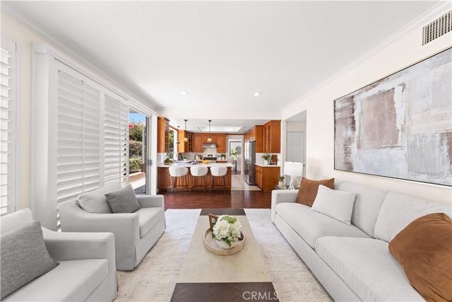9 Terraza, Irvine, CA 92614