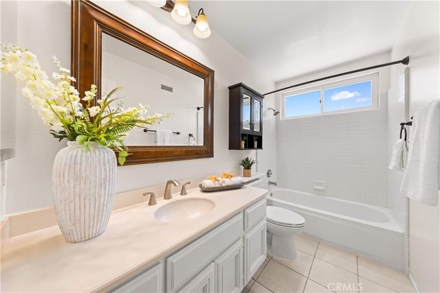 9 Terraza, Irvine, CA 92614