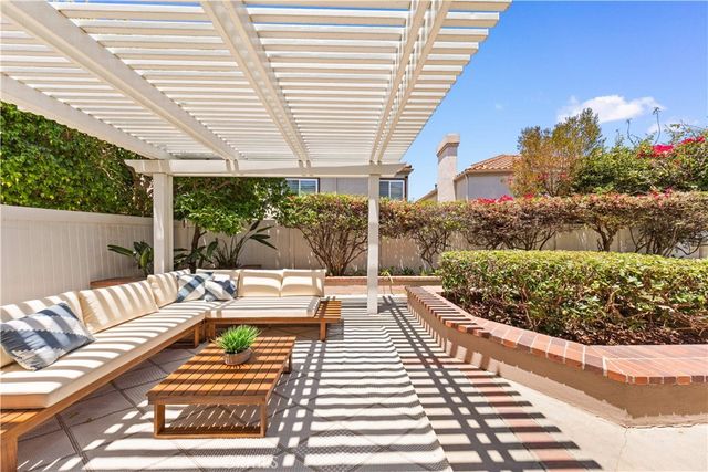9 Terraza, Irvine, CA 92614