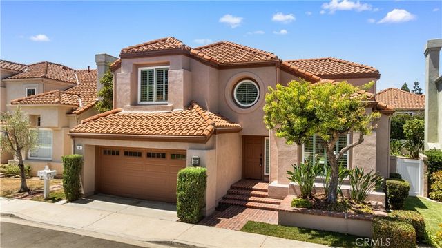 9 Terraza, Irvine, CA 92614