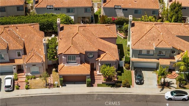 9 Terraza, Irvine, CA 92614