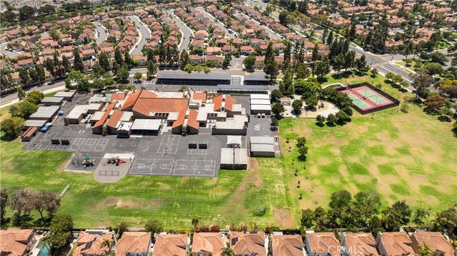 9 Terraza, Irvine, CA 92614