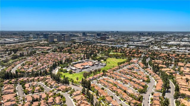 9 Terraza, Irvine, CA 92614