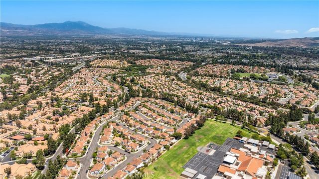 9 Terraza, Irvine, CA 92614
