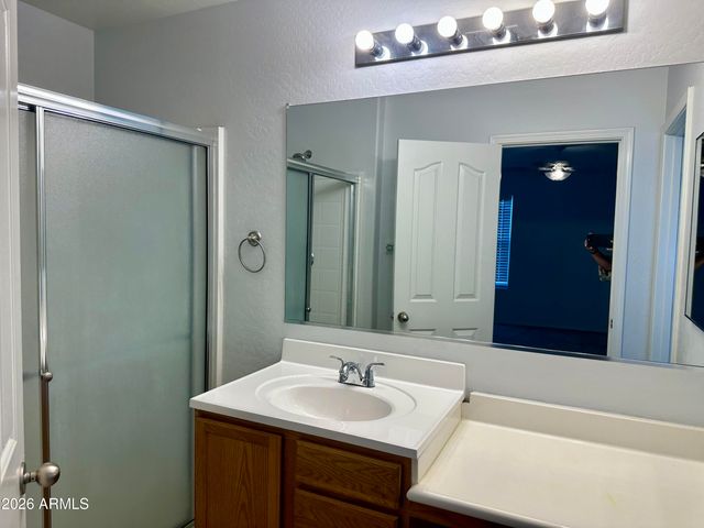 5809 E HAMPTON Avenue, Mesa, AZ 85206