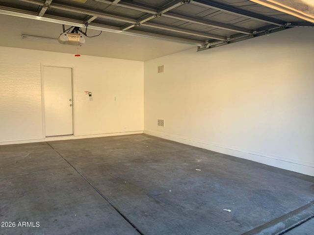 5809 E HAMPTON Avenue, Mesa, AZ 85206