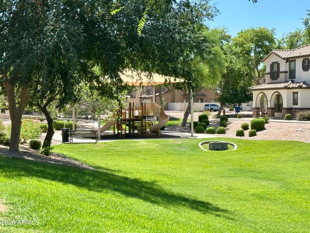 5809 E HAMPTON Avenue, Mesa, AZ 85206