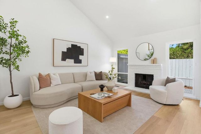1140 Continentals Way, Belmont, CA 94002