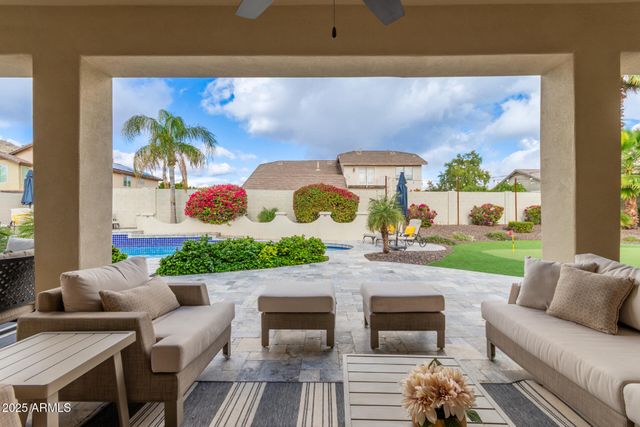 5322 W WHISPERING WIND Drive, Glendale, AZ 85310