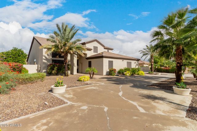 5322 W WHISPERING WIND Drive, Glendale, AZ 85310