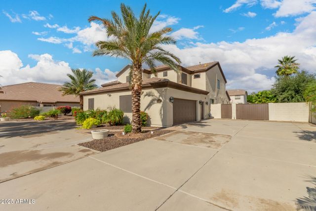5322 W WHISPERING WIND Drive, Glendale, AZ 85310