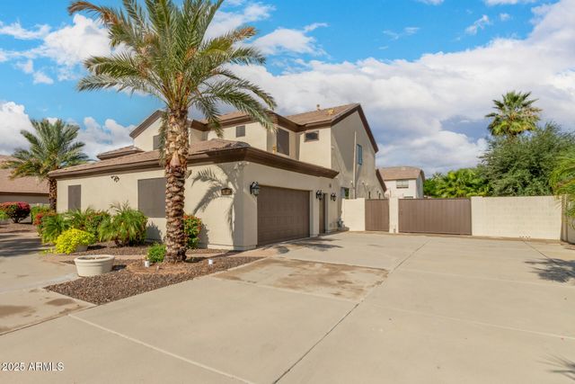5322 W WHISPERING WIND Drive, Glendale, AZ 85310