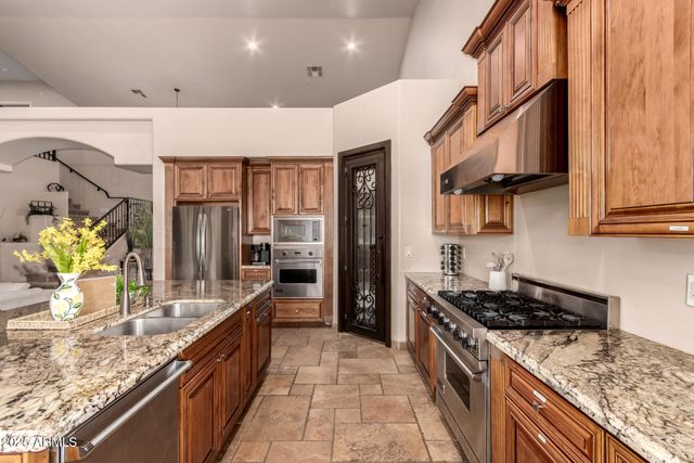 5322 W WHISPERING WIND Drive, Glendale, AZ 85310