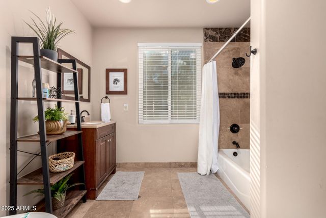 5322 W WHISPERING WIND Drive, Glendale, AZ 85310