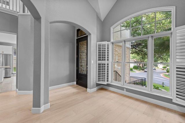 1815 Rue De St Tropez, Austin, TX 78746