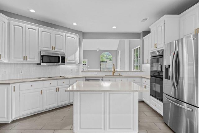 1815 Rue De St Tropez, Austin, TX 78746