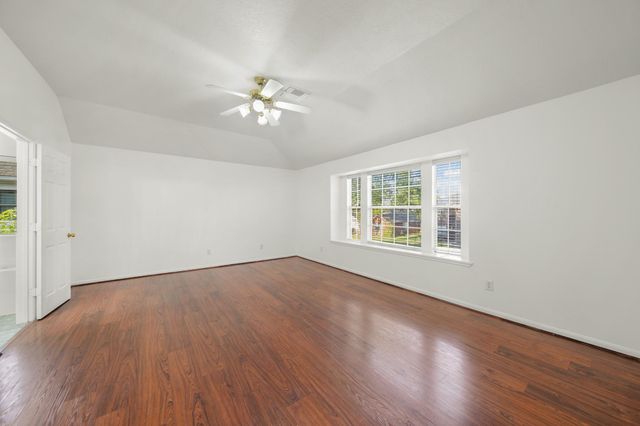 2208 Day Drive, Pearland, TX 77584