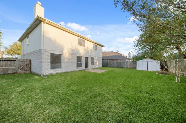 2208 Day Drive, Pearland, TX 77584