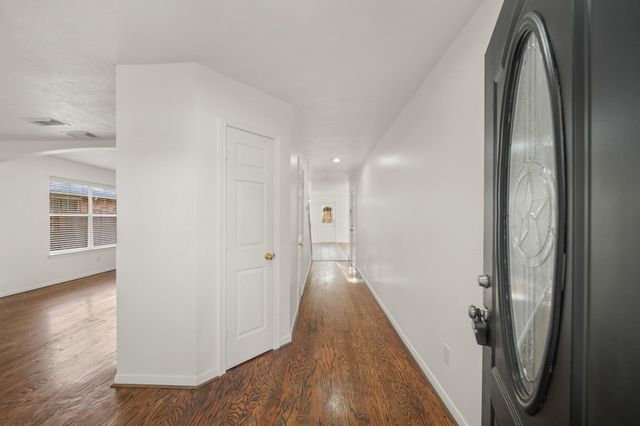 2208 Day Drive, Pearland, TX 77584