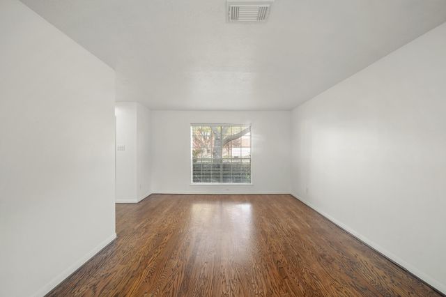 2208 Day Drive, Pearland, TX 77584