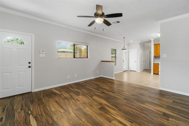 308 Reppert Street, Bacliff, TX 77518