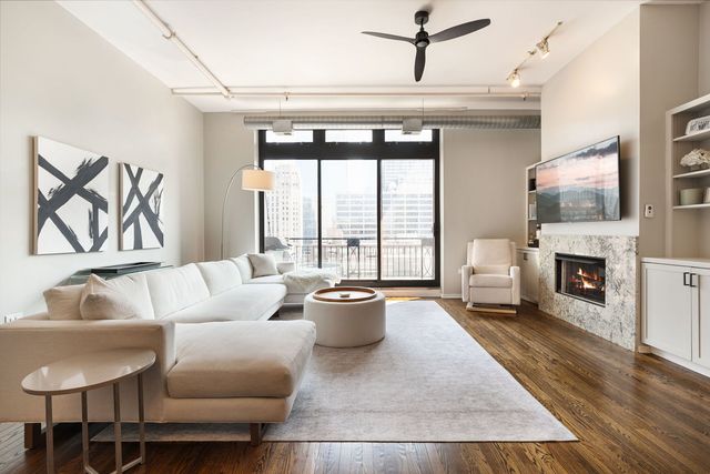 360 W Illinois Street 9D, Chicago, IL 60654