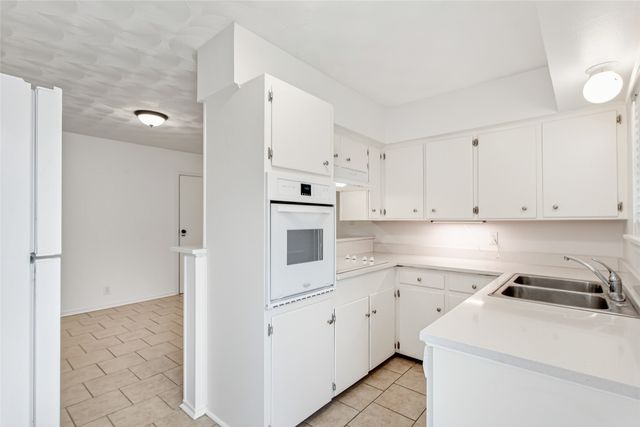 11038 Wyatt Street, Dallas, TX 75218