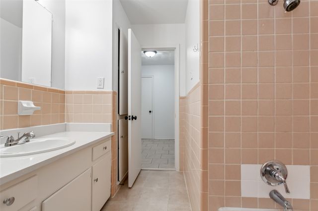11038 Wyatt Street, Dallas, TX 75218