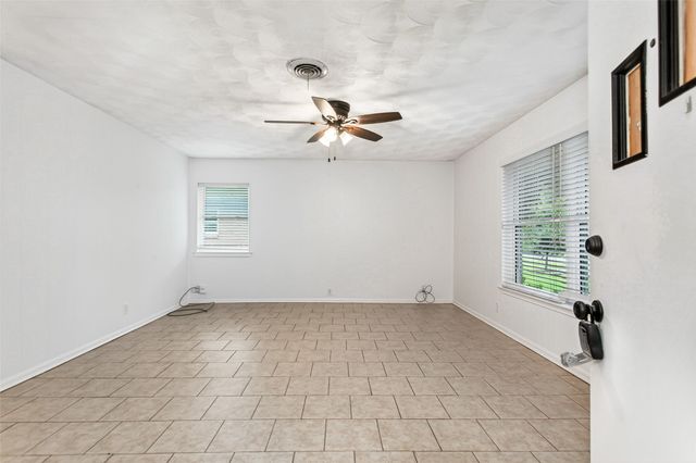 11038 Wyatt Street, Dallas, TX 75218