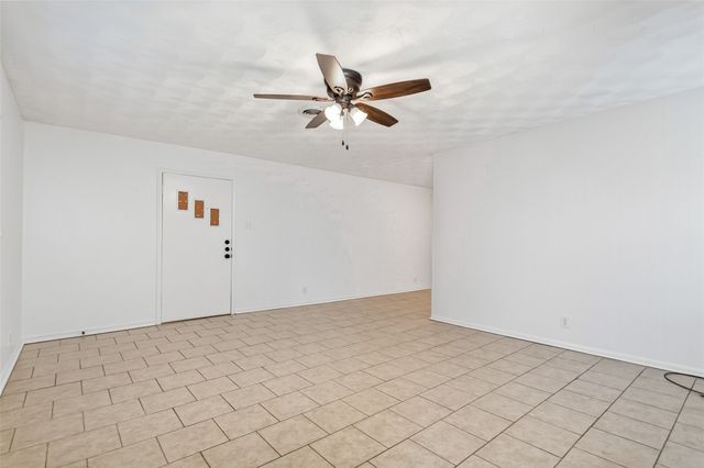 11038 Wyatt Street, Dallas, TX 75218