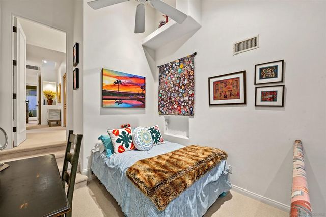 7215 Daffodil Pl, Carlsbad, CA 92011