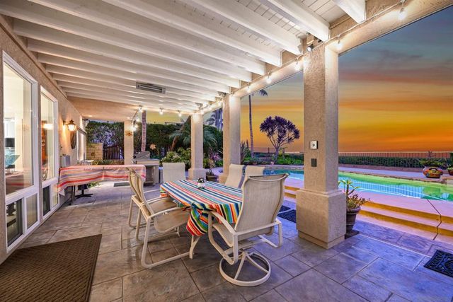 7215 Daffodil Pl, Carlsbad, CA 92011