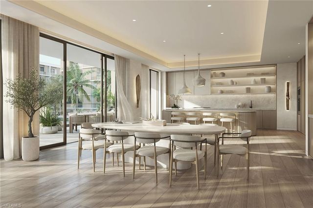 1933 DAVIS BLVD 410, Naples, FL 34104