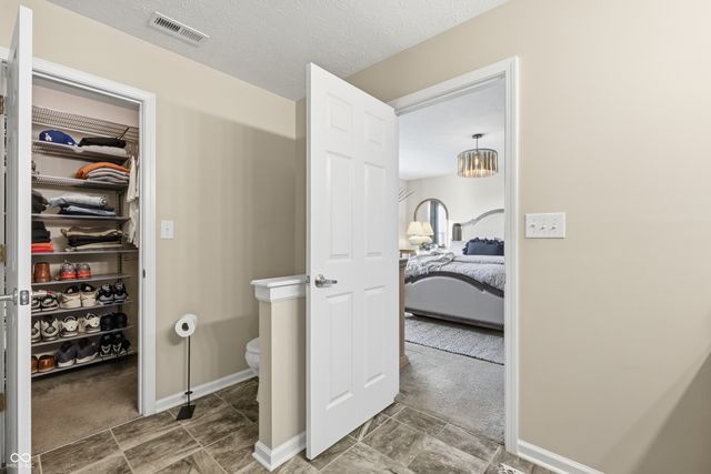 11711 Fawn Crest Drive, Indianapolis, IN 46235