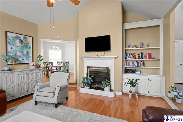 1614 WestView Dr, Florence, SC 29501
