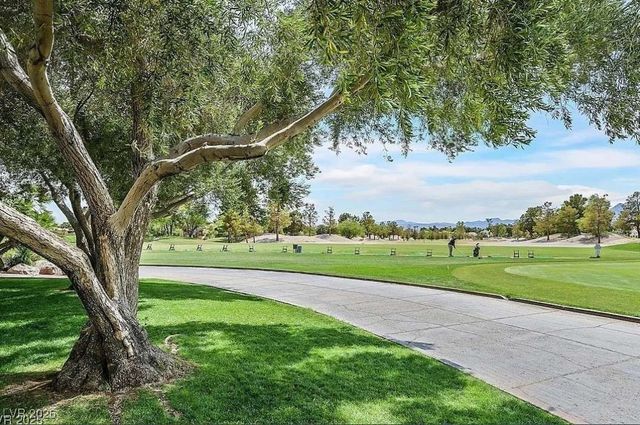 4820 Black Bear Road 101, Las Vegas, NV 89149