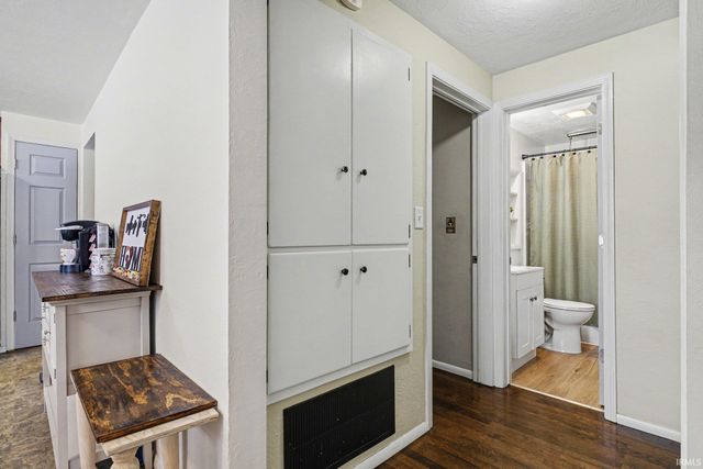 2500 Riverview Pl, Elkhart, IN 46516