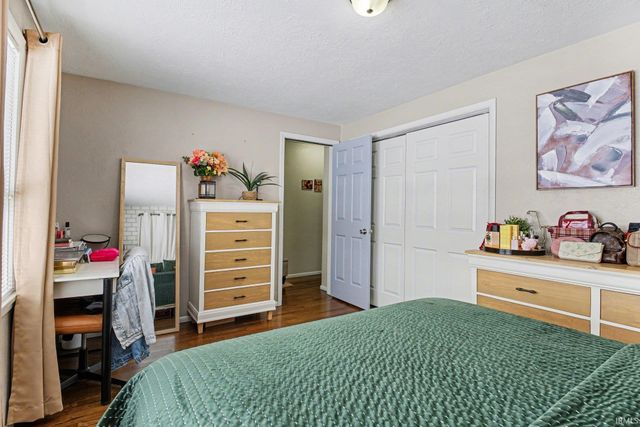 2500 Riverview Pl, Elkhart, IN 46516