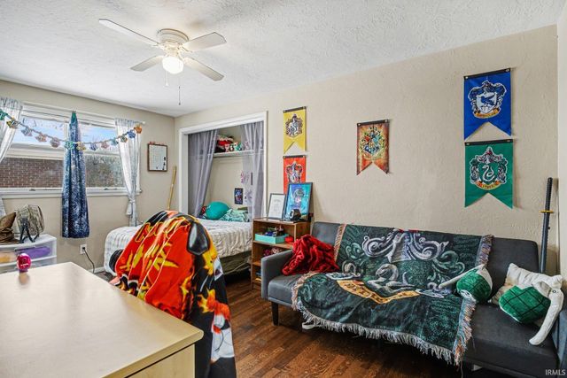 2500 Riverview Pl, Elkhart, IN 46516