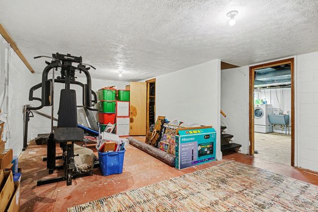 2500 Riverview Pl, Elkhart, IN 46516