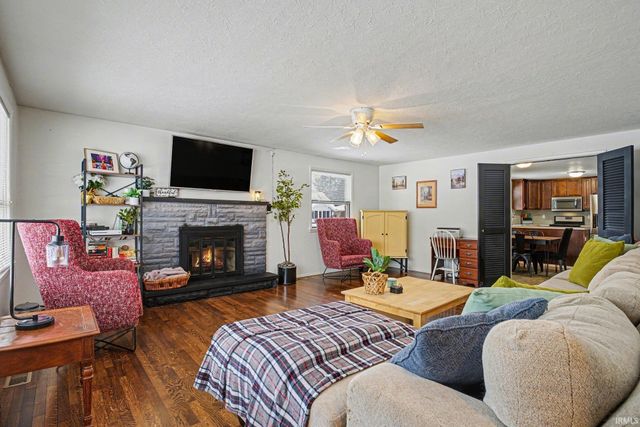 2500 Riverview Pl, Elkhart, IN 46516