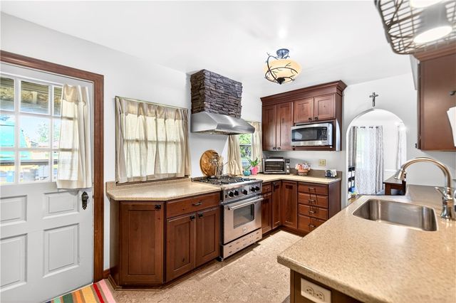 1260 Harvey Run Rd, Freedom, PA 15042