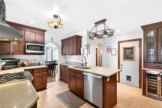 1260 Harvey Run Rd, Freedom, PA 15042