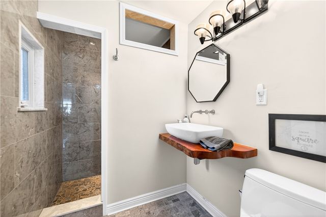 1260 Harvey Run Rd, Freedom, PA 15042