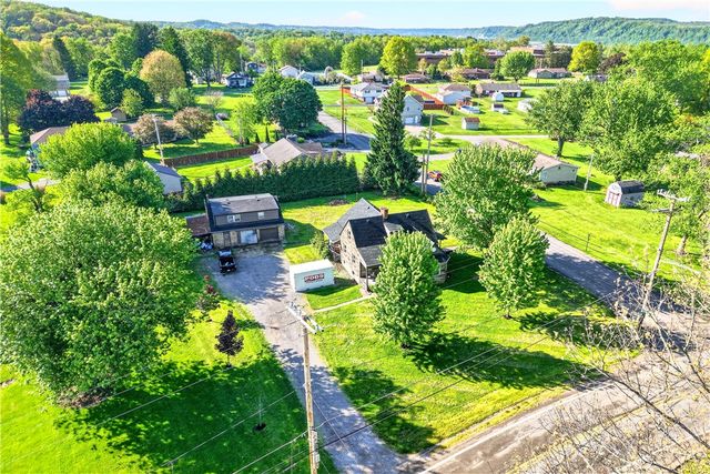 1260 Harvey Run Rd, Freedom, PA 15042