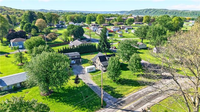 1260 Harvey Run Rd, Freedom, PA 15042