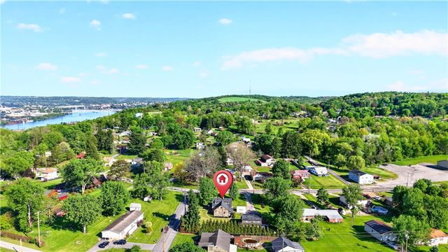 1260 Harvey Run Rd, Freedom, PA 15042